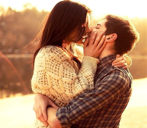 Besos románticos calientes Amor lindo Pareja besándose alto fondo de pantalla Pxfuel
