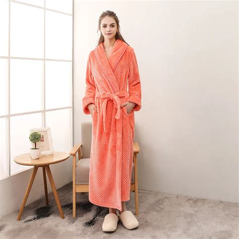 2018 Winter Long Women Flannel Bathrobe Plus Size Long Robe Luxury
