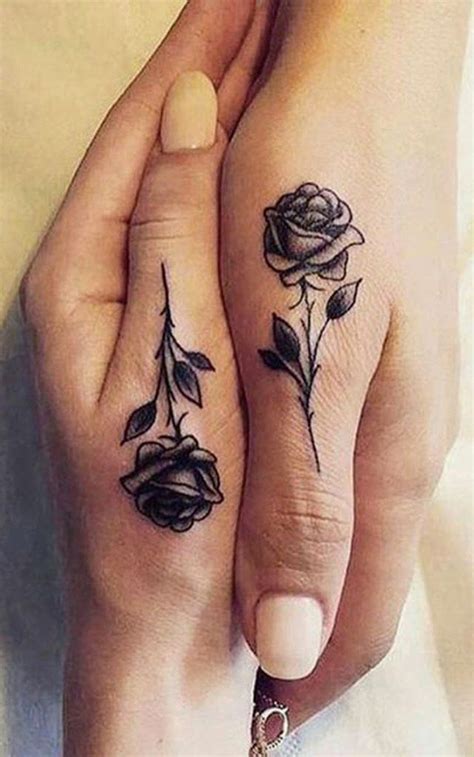 30 Delicate Flower Tattoo Ideas Tatuajes En Los Dedos