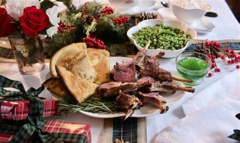 Compare your lists with other students. Traditional English Christmas Dinner Menu : This Is What's On A Traditional English Christmas ...
