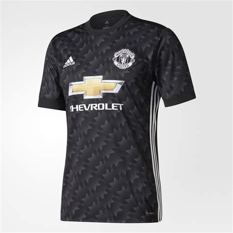 Jun 12, 2021 · 早在今季歐聯，車路士中場曼治（mason mount）已經跟效力皇家馬德里的摩迪碰上，「我在首回合已經叫哥華傑治幫我拉摩迪的球衣，結果摩迪在次回合也想要我的球衣。」 曼治直言向來非常尊敬摩迪：「自從他加盟熱刺，我便一直密切關注他。 曼聯17/18客場球衣-歐冠盃賽版 | 不理頭足球球衣專賣店