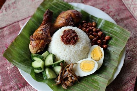 Lets get to know how recipe of the best nasi lemak for best experience of this delicacy. Resep Praktis Nasi Lemak Khas Melayu yang Mudah Dibuat di ...
