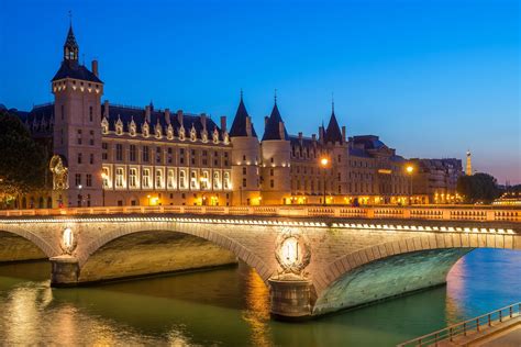 5 Of The Oldest Buildings In Paris Photos Architectural Digest