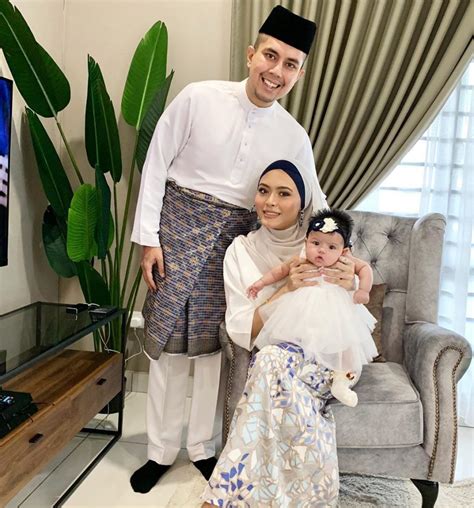 We are a sharing community. Comelnya Cucu Arwah 'Iron Lady' Datuk Maznah Hamid ...