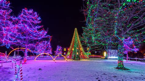 The 6 Best Christmas Lights Tours In Ontario Logels Auto Parts
