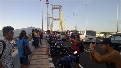 Jembatan Soekarno Makin Ramai Dikunjungi Warga Id