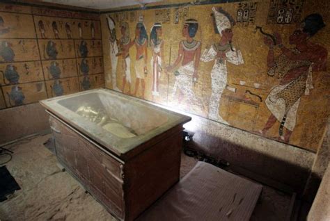 press announcement radar scans reveal hidden chamber in tutankhamun tomb with 90 percent