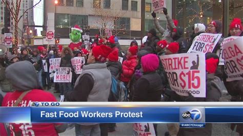 Minimum Wage Workers Demand Higher Pay Union Representation In Chicago