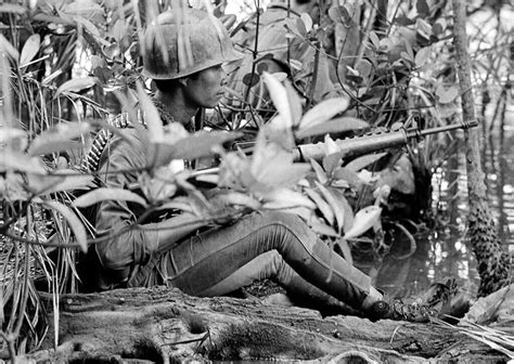 Vietnam War 1971 Photo By Nick Ut A South Vietnamese Reg Flickr