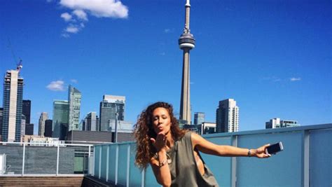 15 Things You Should Know Before Dating In Toronto Narcity