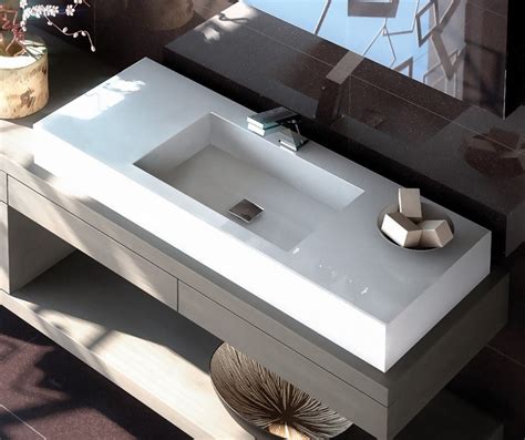 Indisputable leader in countertops for 25 years, silestone is made of more than 90% of natural quartz which means it possesses strength in its surfaces, providing outstanding resistance and durability properties that you need in your home. Elegance by Silestone by Cosentino | Archello