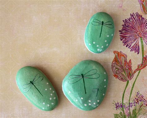 Libélulas Painted Rocks Dragonflies Rock Painting Pinterest
