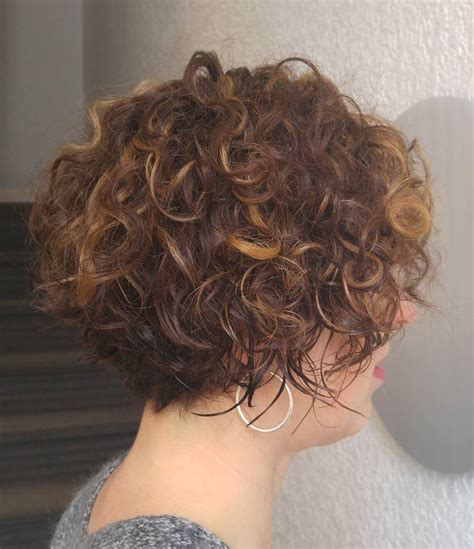 Most Delightful Short Wavy Hairstyles