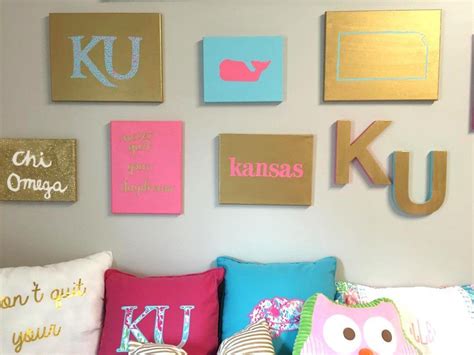 Although the roommates didn't change much from the furniture orientation, they sure. Crafts | Preppy room, Dorm room diy, Dorm diy