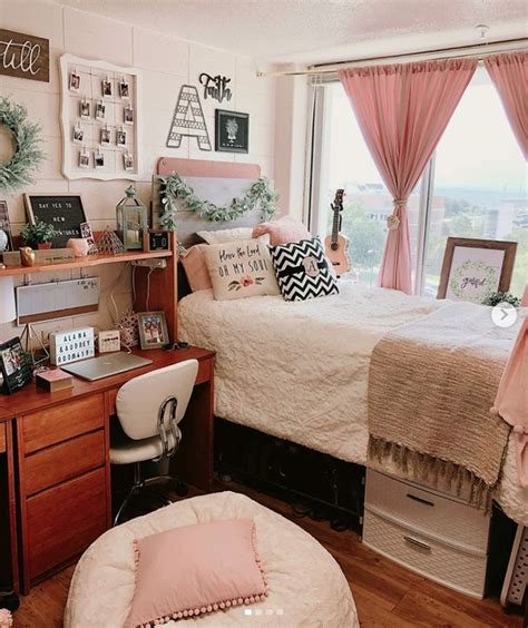 39 cute dorm rooms we re obsessing over right now by sophia lee college dorm room decor