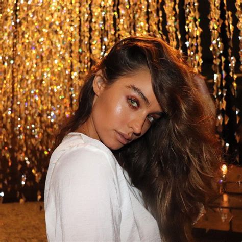 Her father died while she was still a teenager. Sommer Ray Age, Height, Net Worth, Wiki, Bio 2020 - World ...