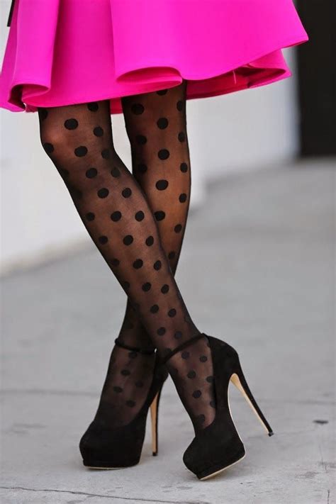 Viva Luxury Blogger Annabelle Fleur Models Hues Red Hot Winter Looks