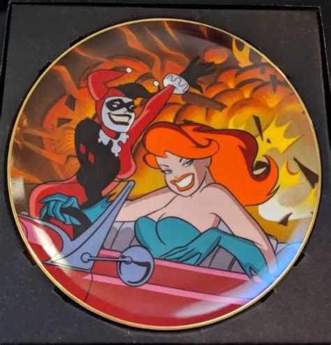 Warner Bros Signed By 3 Harley Quinn And Poison Ivy Collectors Plate