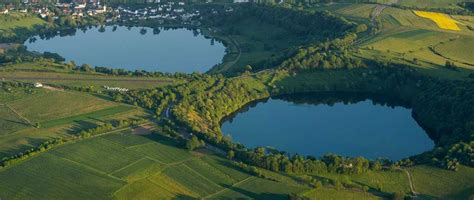 See full list on de.wikipedia.org Vulkaneifel: Beeindruckender Vulkanismus in Rheinland ...