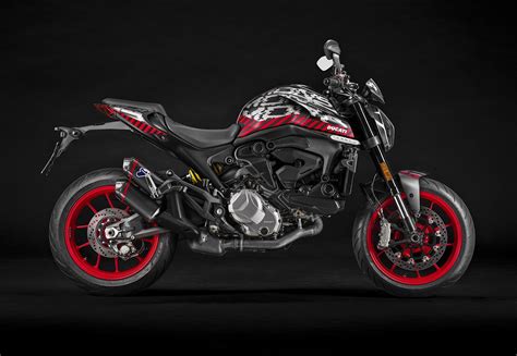 Benvenuto nuovo Ducati Monster 2021 più leggero compatto e potente