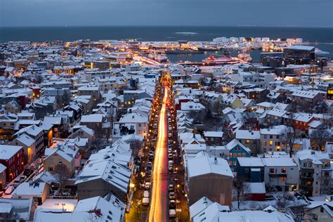 Bandingkan harga dan perjalanan secara menguntungkan. ISLANDIA - odkryj Reykjavik