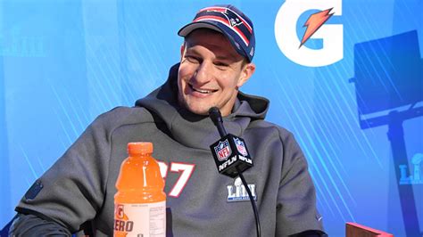 What are some good jokes that make fun of the montreal canadiens? Rob Gronkowski Cracks Joke About Contract Negotiations ...