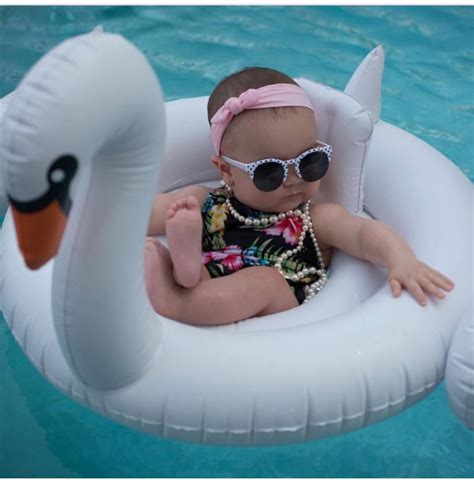 Summer Baby Pictures 6 Month Baby Picture Ideas Newborn Pictures