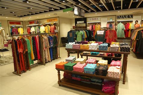 Shopping Royal Meenakshi Mall