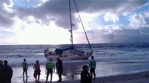 Drunken Sailor Passes Out Boat Runs Aground Off Laguna Beach Coast