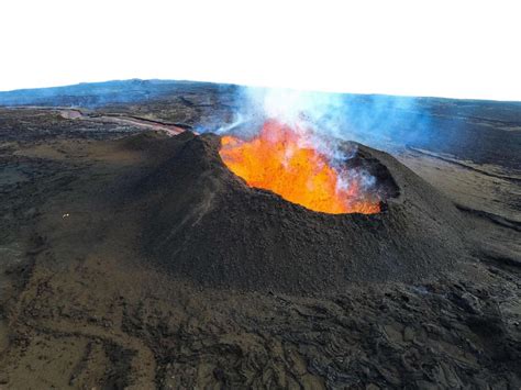 Hawaiis Big Island Abuzz Over Simultaneous Eruptions At Mauna Loa And