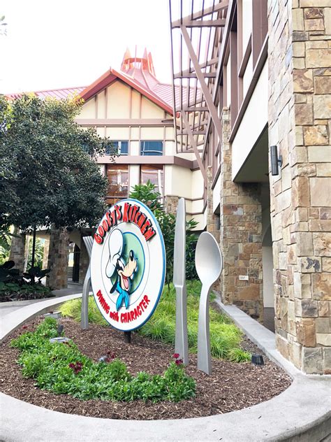 The Disneyland Hotel – Dixie Delights