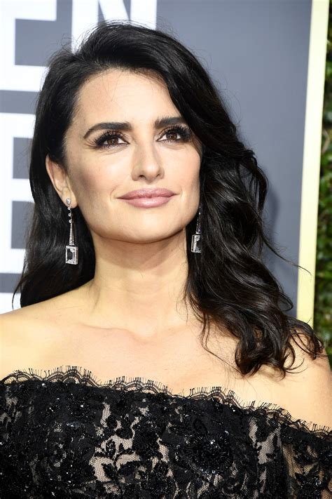 Последние твиты от ted cruz (@tedcruz). Penelope Cruz Shines bright at the 75th Golden Globe ...