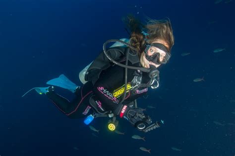 Review Sharkskin Scuba Diver Life