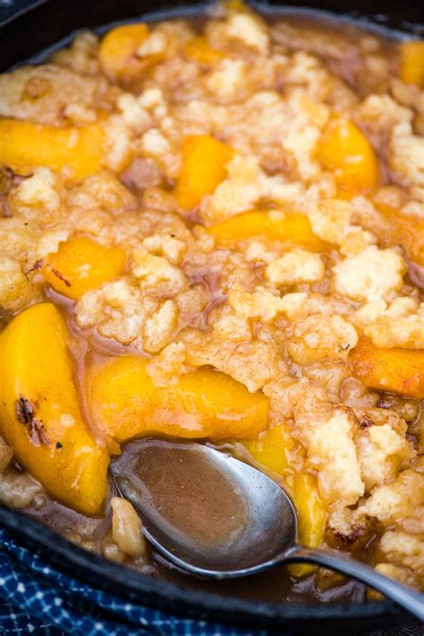I can't believe i have never shared this homemade peach cobbler recipe on my site yet! How to make an easy peach cobbler recipe with canned ...