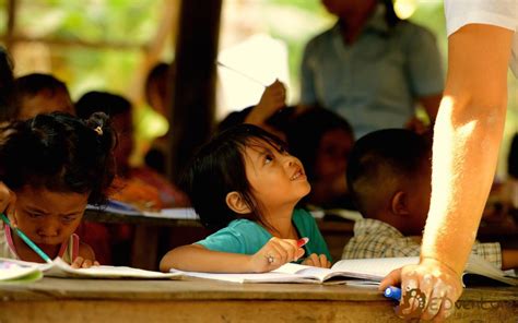 How To Share Empowering Cambodian Youth Through Education Globalgiving