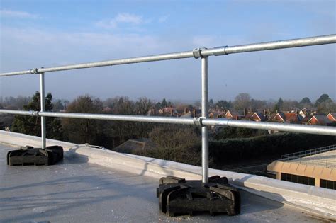 Portable Safety Railing Systems Temporary Guardrail Non Penetrating