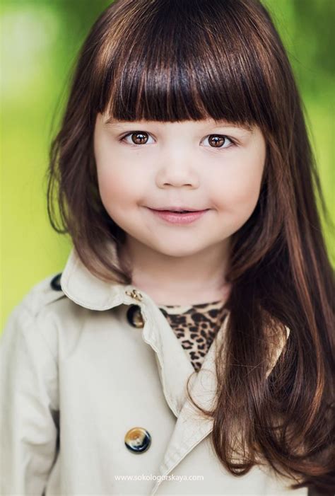 Another brown haired actress with blue eyes. A beautiful brown eyed brown haired little girl. | Girl ...