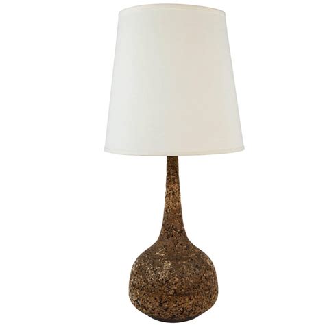 It's stylish and large, has three lighting settings (which is great for when you don't want it too contemporary blended with a sprinkle of chic appeal, this table lamp is sure to shine as it rounds out. Extra Large Cork Table Lamp For Sale at 1stDibs