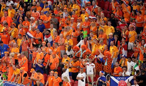 dutch fans stand by their team if not the world cup the new york times