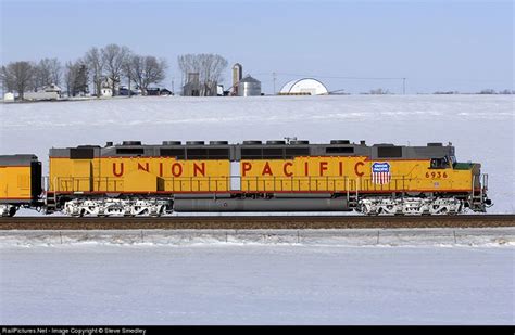 Up 6936 Union Pacific Emd Dd40x At Round Grove Illinois By Steve