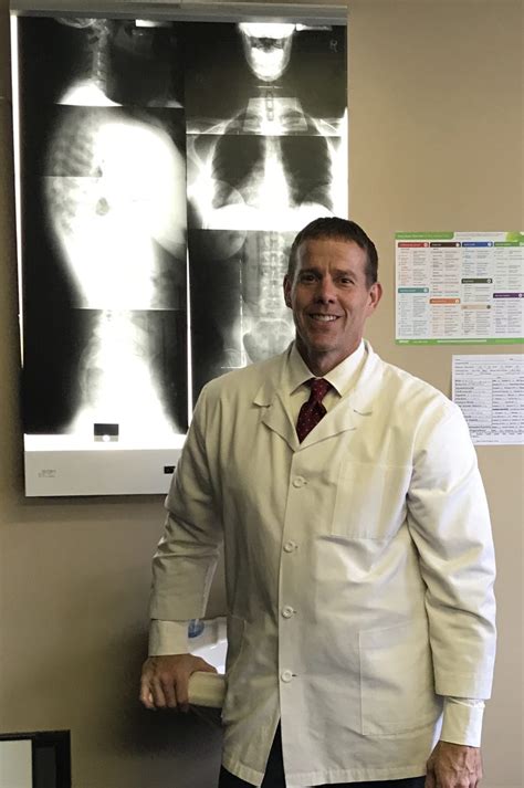 Meet Dr Dennis Elizabethton Chiopractic