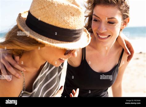 Girlfriends At The Beach Hi Res Stock Photography And Images Alamy
