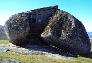 Dalla casa forma di scarpa alle piramidi moderne, scopri le stranezze dell'architettura » Pagina non trovata.