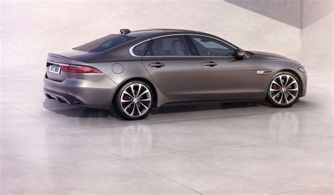Focus On Design In Refreshed 21 Jaguar Xf Wardsauto
