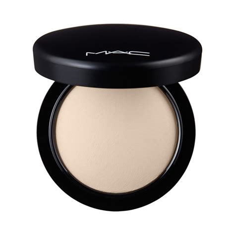 Mac Light Plus Mineralize Skinfinish Natural Review And Swatches