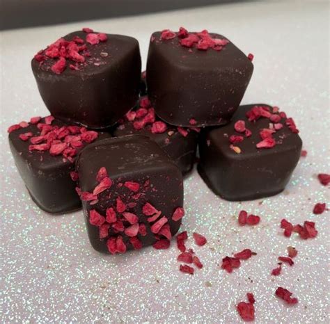 Lolas Chocolate Box In Warwickshire Wedding Favours Uk