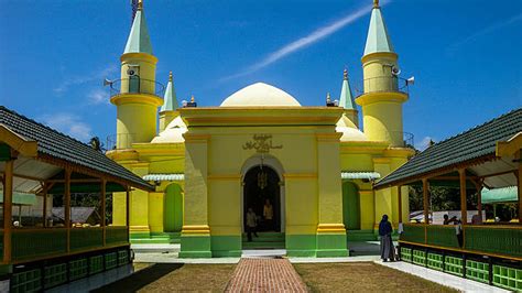 Wisata Masjid Sultan Riau
