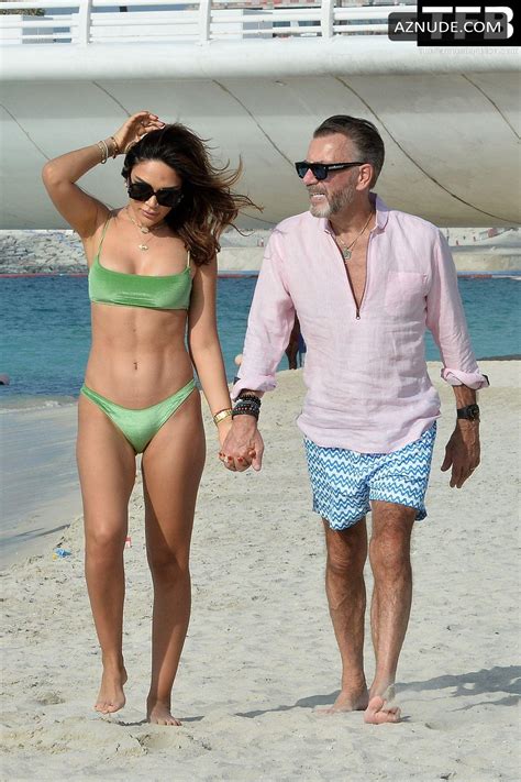 Nigora Bannatyne Sexy Seen Flaunting Her Hot Body In A Bikini At The