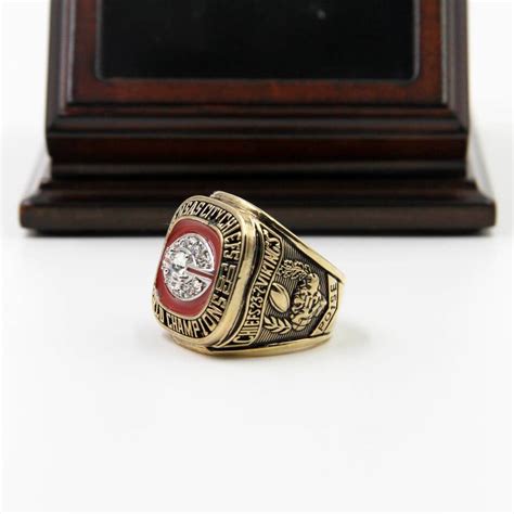 The chiefs super bowl rings all boast 10.5 carats of gemstones, including 255 diamonds and 36 genuine rubies, according to kansas city abc affiliate kmbc. NFL 1969 Super Bowl IV Kansas City Chiefs Championship ...