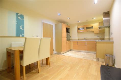On our website, you can book a reservation at apartment 2 bedroom flat near canary wharf. 2 Bedroom Apartment To Rent in Limeharbour, Canary Wharf ...